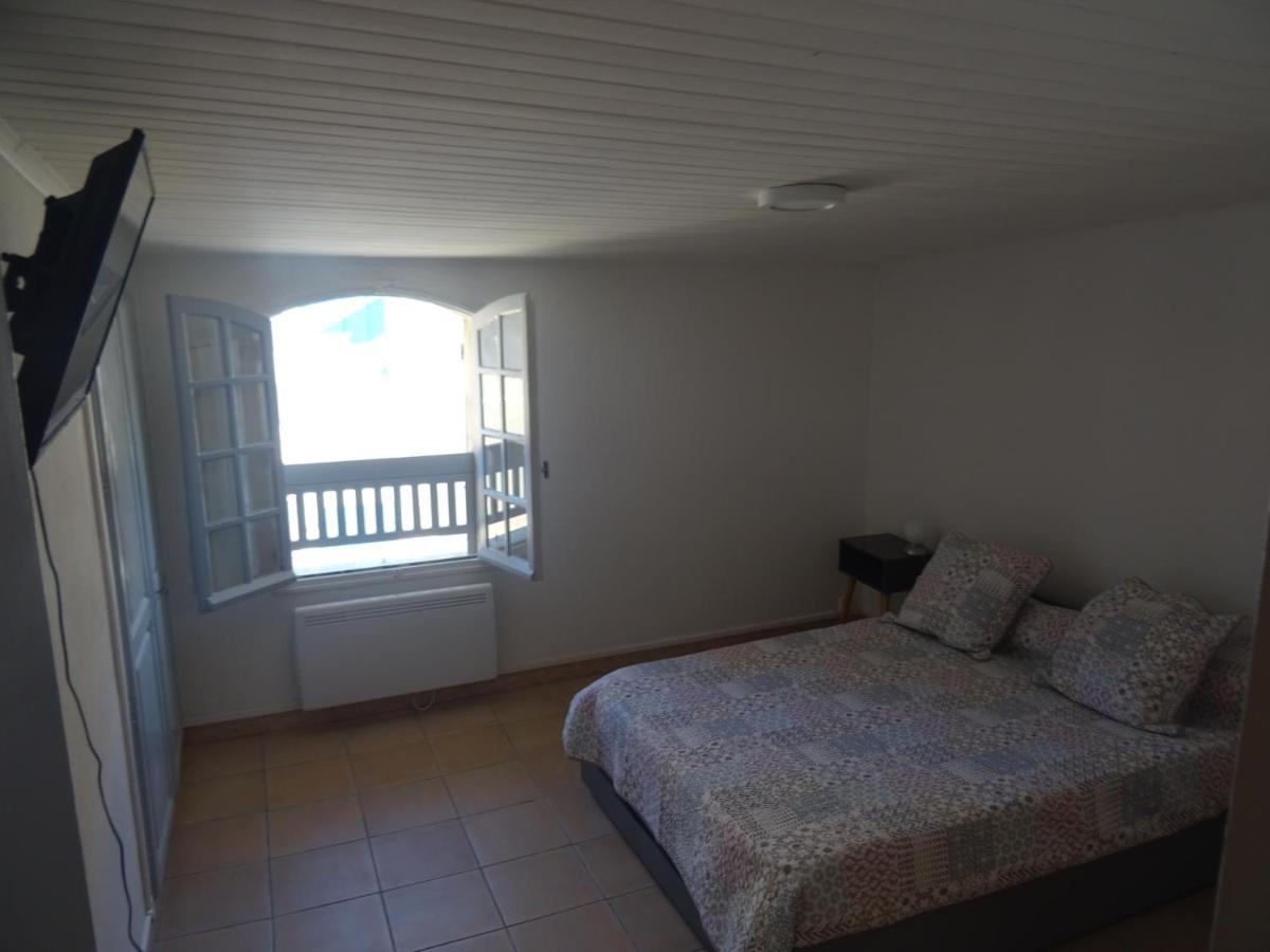 Aux Pieds Des Arenes Apartment Arles Exterior photo