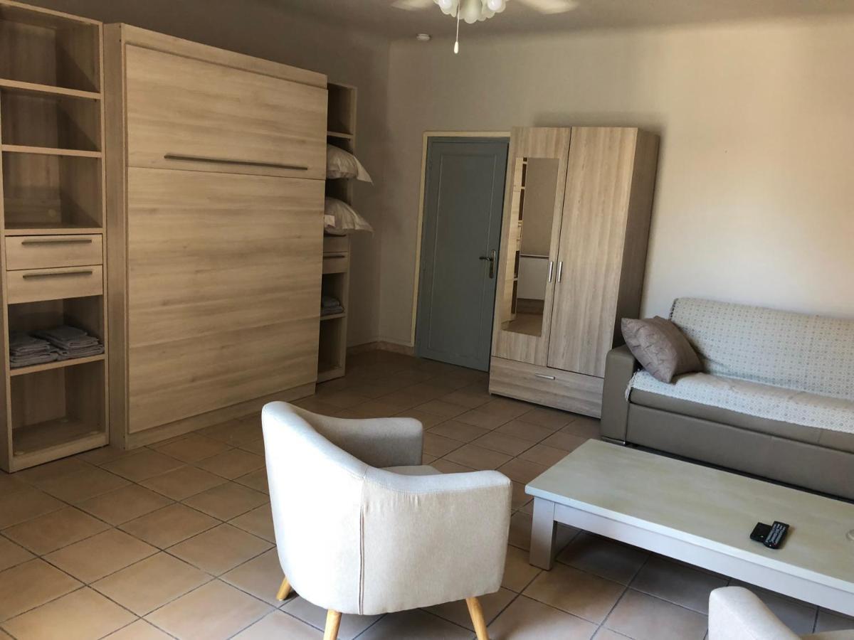 Aux Pieds Des Arenes Apartment Arles Exterior photo